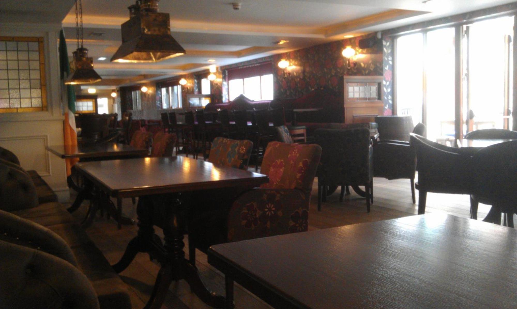 Forty Four Main Street Swords Bagian luar foto