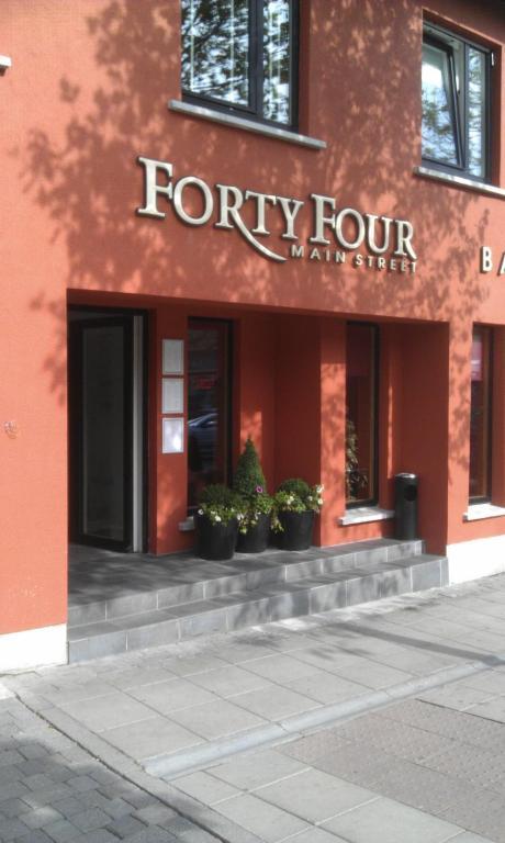Forty Four Main Street Swords Bagian luar foto